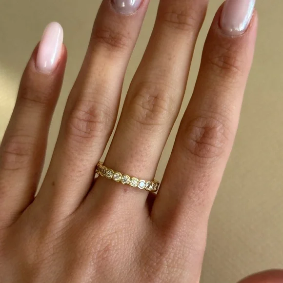 Elegant Gold Diamond Ring N1980 - Picture 2 of 5